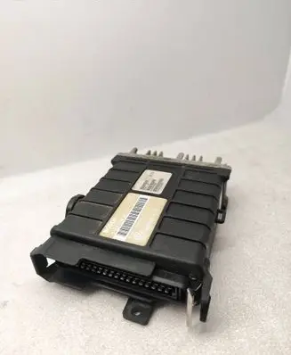 Volkswagen PASSAT B3 Engine control unit/module 443907311B 0261200261
