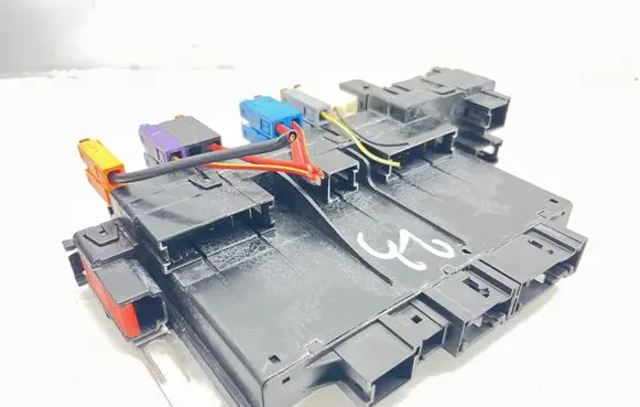 Mercedes-Benz S W220 SAM control unit A0325458332