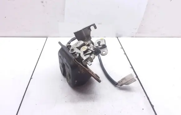 Nissan Almera Tino Tailgate/trunk/boot lock/catch/latch 