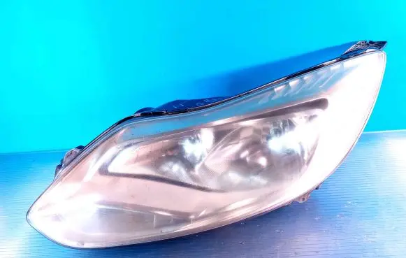 Ford Focus Headlight/headlamp 20C570B 17239
