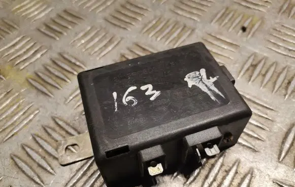 Mercedes-Benz ML W163 Aerial antenna amplifier 1638200289