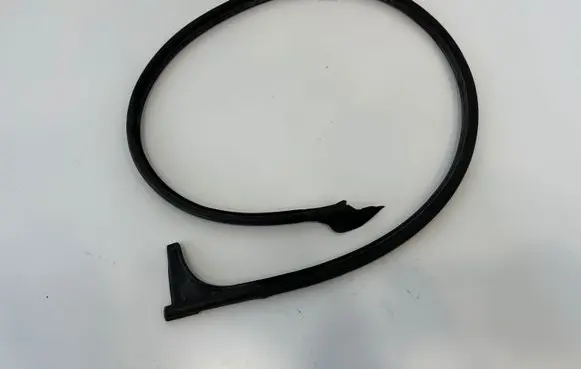 Volkswagen Amarok Rubber seal front door (on door) 2H0837773E