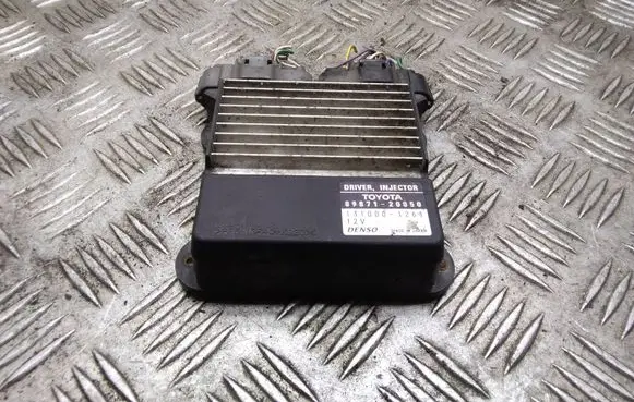 Toyota Avensis T250 Fuel injection control unit/module 8987120050 1310001261
