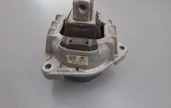 BMW 6 F12 F13 Engine mount bracket 6851263 G2036040 68623513