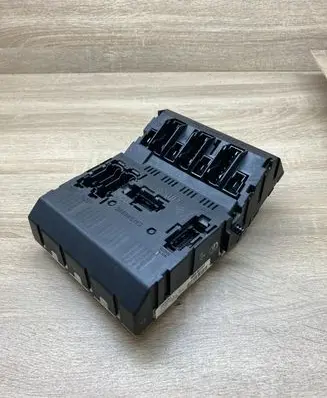 Renault Scenic I Fuse module 77003297786J S103600301A
