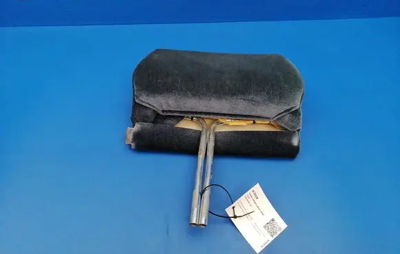 Volvo 760 Rear seat headrest 