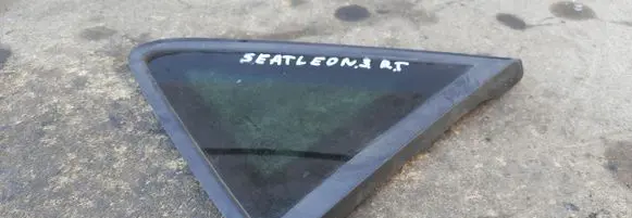 Seat Leon (5F) Rear side window