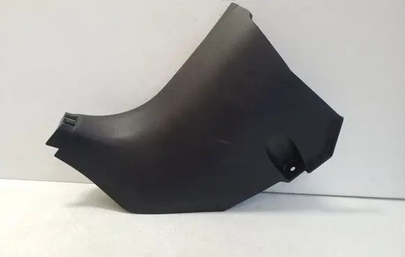 Foot area side trim