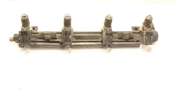 Skoda Fabia Mk2 (5J) Fuel main line pipe 