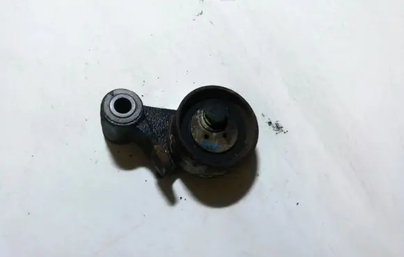 Hyundai XG Generator/alternator belt tensioner