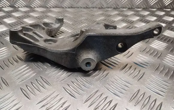 Opel Astra H A/C compressor mount bracket 