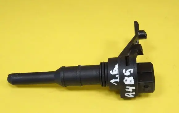 Audi A4 S4 B5 8D Speed sensor (speedometer sensor) 012409191D