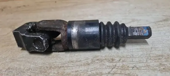 Volvo S70 V70 V70 XC Steering column universal joint 