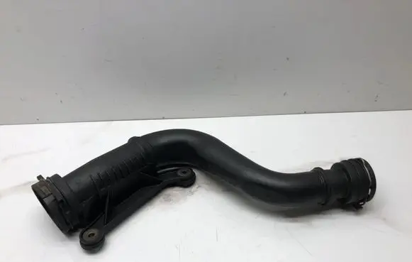 Volkswagen PASSAT B6 Intercooler hose/pipe 1K0145762S