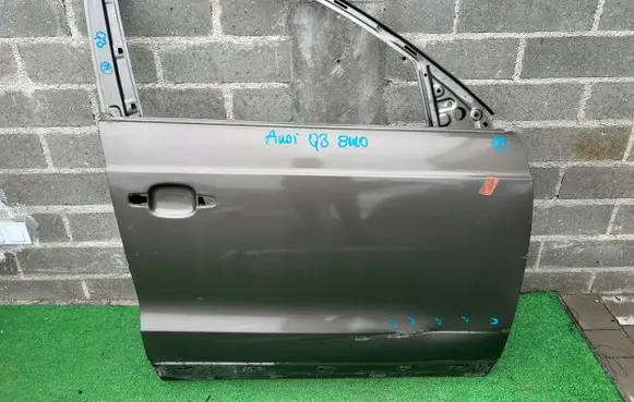 Audi Q3 8U Rear door