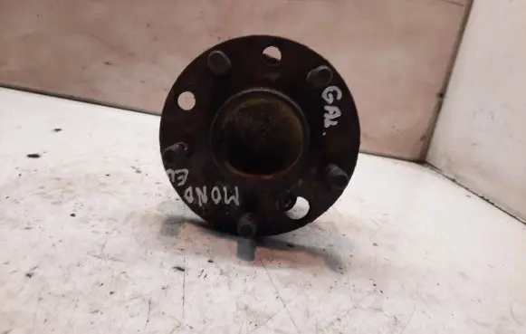 Ford Mondeo Mk III Rear wheel hub