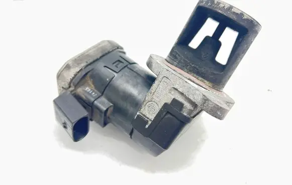 Mercedes-Benz CLS C219 EGR valve 00005320C2