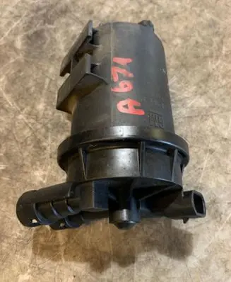 Opel Signum Fuel filter housing 13165309 V4L2105 C503