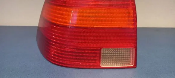 Volkswagen Golf IV Rear/tail lights 1J6945095R 67736972