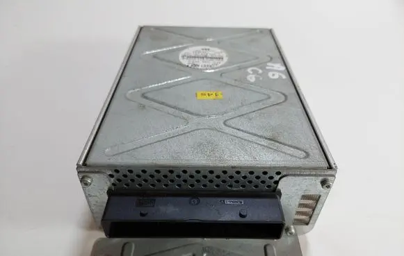 Audi A6 S6 C6 4F Sound amplifier 4F0035233