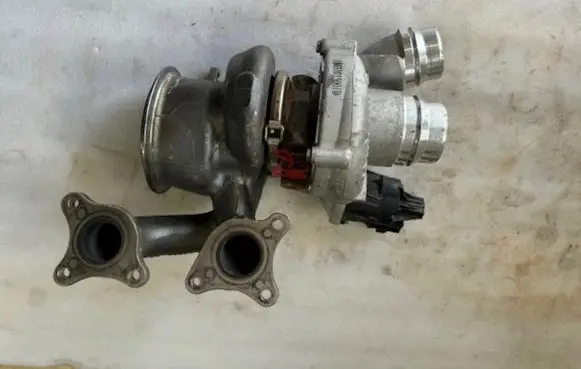 BMW M5 Supercharger 18559700098 8679021