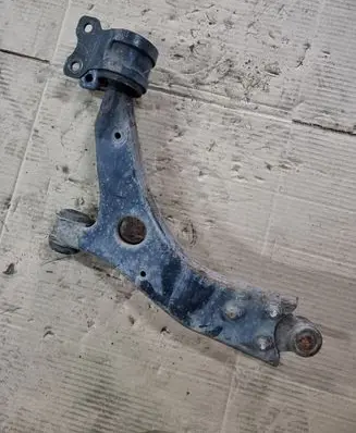 Ford Focus Front lower control arm/wishbone NOCODE