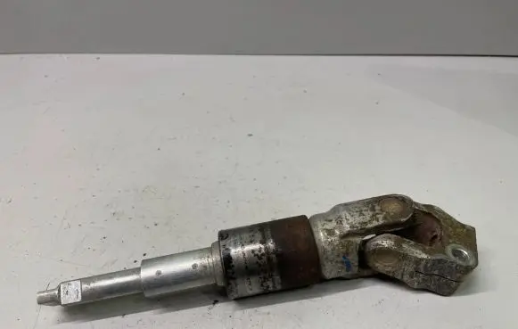 Volvo V70 Steering column universal joint