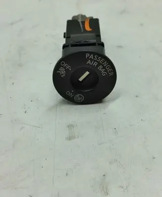 Nissan Pulsar Passenger airbag on/off switch 15727SD