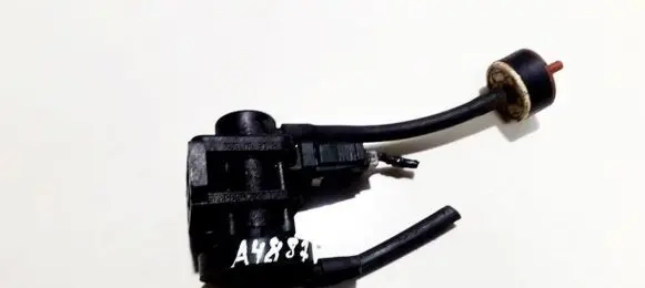 Volvo S40, V40 Turbo solenoid valve 4522371 1715396
