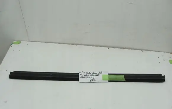 Mercedes-Benz V Class W447 Front door glass trim molding A4477200304