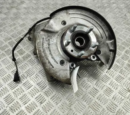 Jaguar I-Pace Rear wheel hub HK831109AA J9D35A971AA