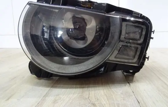 Land Rover Defender Headlight/headlamp