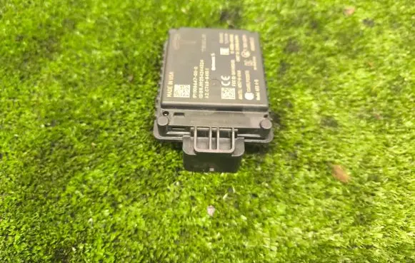 Tesla Model 3 Distronic sensor radar 110864700D