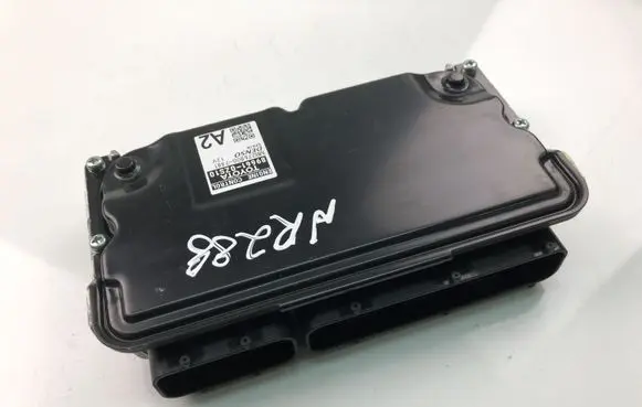 Toyota Corolla E160 E170 Engine control unit/module 896610ZS10