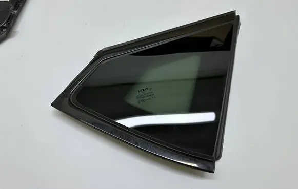 KIA EV6 Rear side window 87820CV100