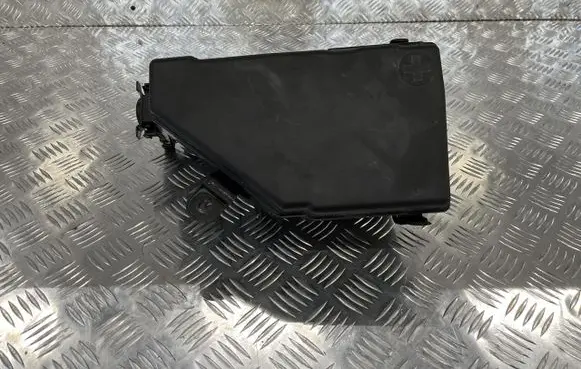 Nissan Qashqai J12 Fuse box cover PU14658