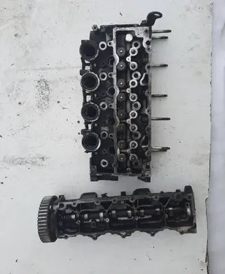 Peugeot 307 Engine head 9643477110