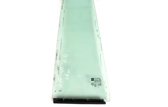 Opel Zafira B Rear vent window glass 013132382 43R001582 AS2M3236DOT682