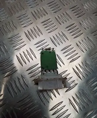 Peugeot 107 Heater blower motor/fan resistor