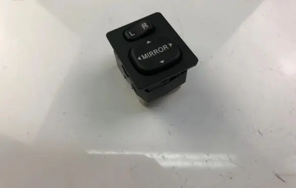 Toyota Yaris Wing mirror switch 769746D