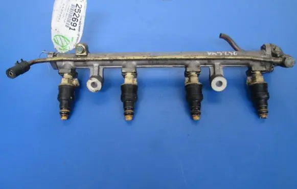 Hyundai Elantra Fuel main line pipe