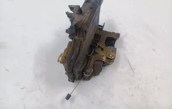 Seat Toledo II (1M) Rear door lock