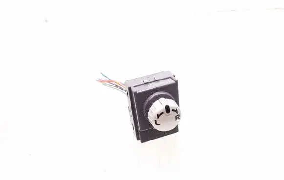 Mitsubishi Colt Wing mirror switch MN108084