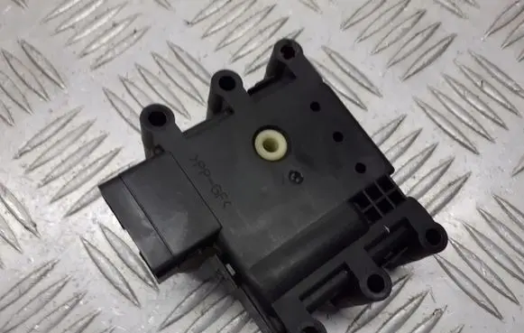 Mazda 6 A/C air flow flap actuator/motor 