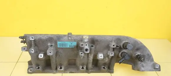 Opel Astra J Intake manifold 55565246 A16LET