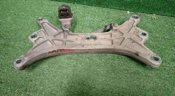 Maserati Ghibli Gearbox mounting bracket 670001738