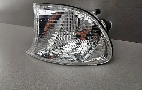 BMW 3 E46 Front indicator light 7165857 63137165857