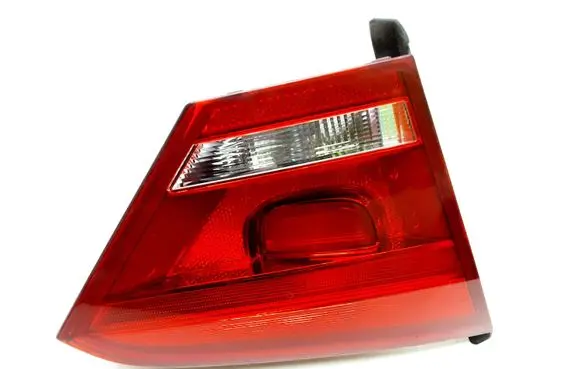 Volkswagen PASSAT B7 USA Tailgate rear/tail lights 561945093