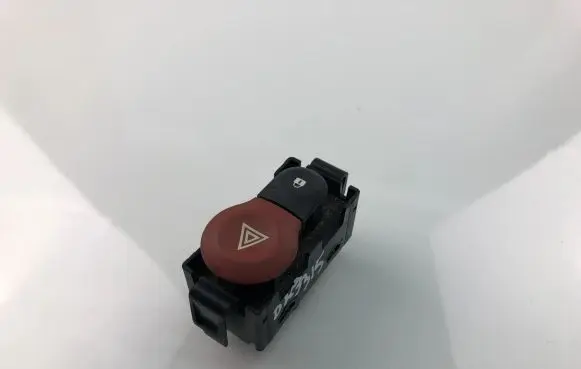 Dacia Sandero Other switches/knobs/shifts E3160101