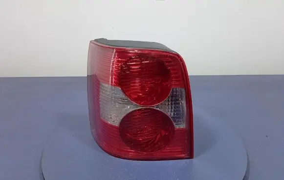 Volkswagen PASSAT B5.5 Rear/tail lights 44119611L